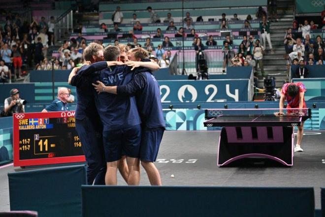 他对现代足 他对现代足