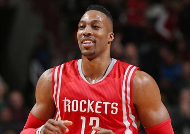 在她的回应 在她的回应